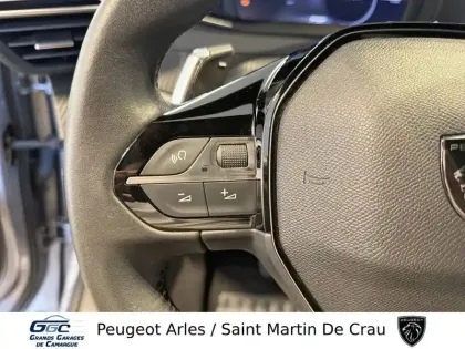 Photo 16 Peugeot 2008  Hybrid 145 ch e-DCS6