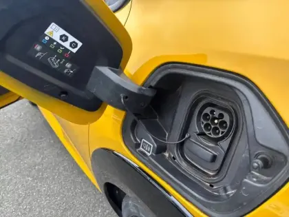 Photo 33 Peugeot 208  Electrique 50 kWh 136ch