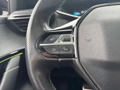 Photo 17 Peugeot 208  Electrique 50 kWh 136ch