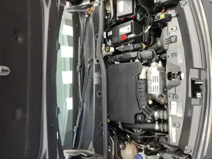 Photo 30 Peugeot 2008  PureTech 130 S&S BVM6