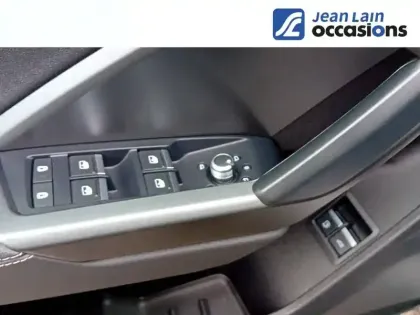 Photo 19 Audi Q3  45 TFSIe 245 ch S tronic 6