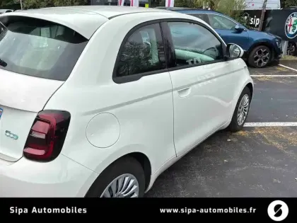 Photo 43 Fiat 500  e 95 ch