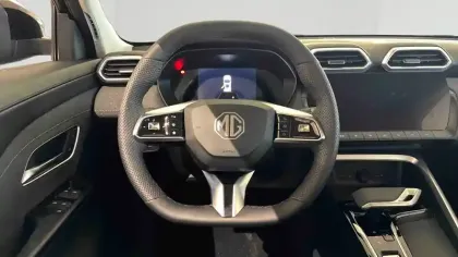 Photo 11 Mg ZS  1.5 L Hybrid+ 197 ch
