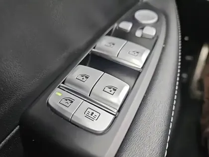 Photo 36 BMW Serie 7 745e 394 ch BVA8
