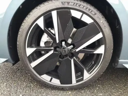 Photo 15 Peugeot 308  SW Hybrid 145 e-DCS6