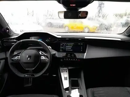 Photo 17 Peugeot 308  SW Hybrid 145 e-DCS6