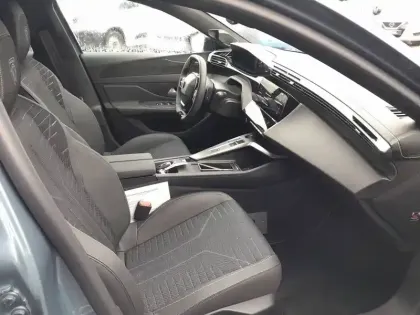 Photo 18 Peugeot 308  SW Hybrid 145 e-DCS6
