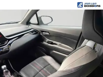 Photo 17 Toyota C-HR  Hybride 2.0L