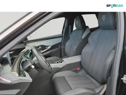 Photo 11 Peugeot 3008  1.2 Hybrid 145ch GT e-DCS6