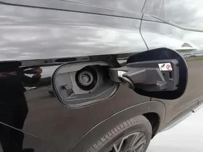 Photo 9 Renault Espace  1.2 E-Tech full hybrid 200ch esprit Alpine 5 places - 26