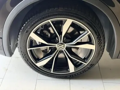 Photo 8 Volkswagen Tiguan  FL PHEV 1.4 TSI 245 CH DSG6 R LIN