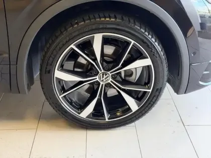 Photo 7 Volkswagen Tiguan  FL PHEV 1.4 TSI 245 CH DSG6 R LIN