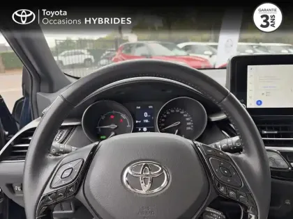 Photo 12 Toyota C-HR  1.8 Hybride 122ch Design Ultimate E-CVT