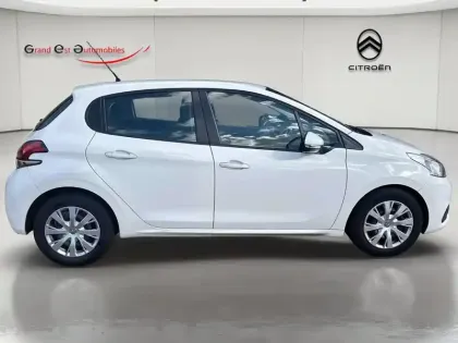 Photo 6 Peugeot 208  1.6 BlueHDi 100ch Active 5p