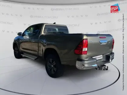 Photo 7 Toyota Hilux  2.8 D-4D 204ch X-Tra Cabine Légende 4WD BVA RC23