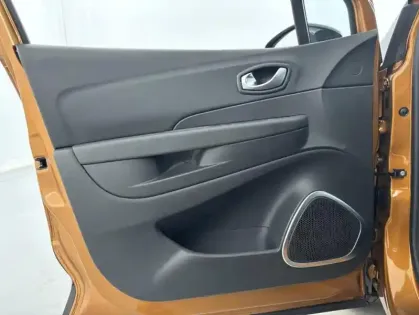 Photo 10 Renault Captur 1.3 TCe 150ch Intens EDC Suréquipé + Attelage
