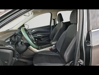 Photo 10 Ford Kuga 1.5 TDCi 120ch Titanium Business 4x2 Suréquipé