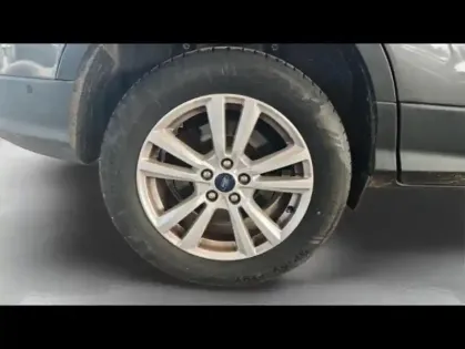 Photo 8 Ford Kuga 1.5 TDCi 120ch Titanium Business 4x2 Suréquipé