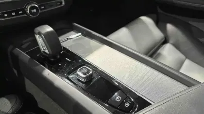Photo 20 Volvo XC60  T6 AWD Hybride rechargeable 253 ch+145 ch Geartronic 8