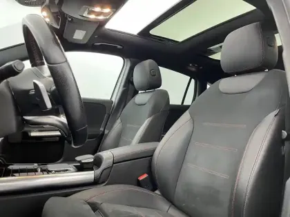 Photo 14 Mercedes GLA  200 7G-DCT