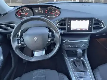 Photo 15 Peugeot 308  BlueHDi 130ch S&S EAT6