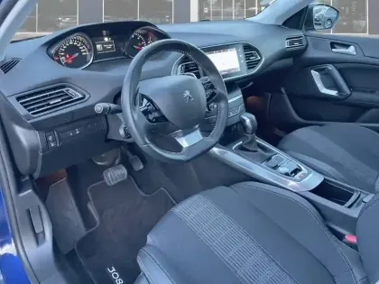 Photo 16 Peugeot 308  BlueHDi 130ch S&S EAT6