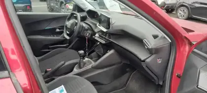 Photo 8 Peugeot 2008  PureTech 100 S&S BVM6