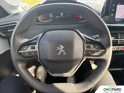 Photo 16 Peugeot 208  PureTech 100 S&S BVM6