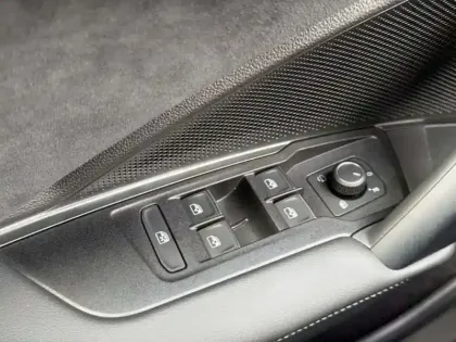 Photo 37 Volkswagen Tiguan 1.5 EHYBRID 204CH DSG6 R LINE