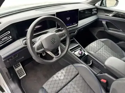 Photo 8 Volkswagen Tiguan 1.5 eTSI 150ch DSG7 R-Line Edition