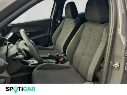 Photo 11 Peugeot 2008  1.2 Hybrid 136ch Active e-DCS6