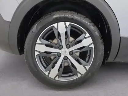 Photo 15 Peugeot 5008 2.0 BlueHDi 180ch Allure Business EAT8 Suréquipé + Toit Ouvrant + Attelage