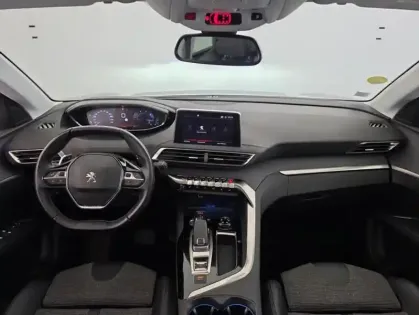 Photo 19 Peugeot 5008 2.0 BlueHDi 180ch Allure Business EAT8 Suréquipé + Toit Ouvrant + Attelage