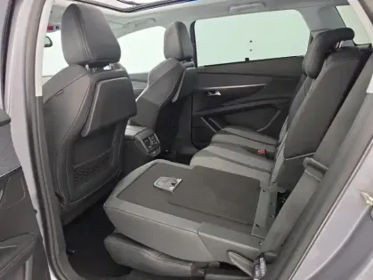 Photo 30 Peugeot 5008 2.0 BlueHDi 180ch Allure Business EAT8 Suréquipé + Toit Ouvrant + Attelage