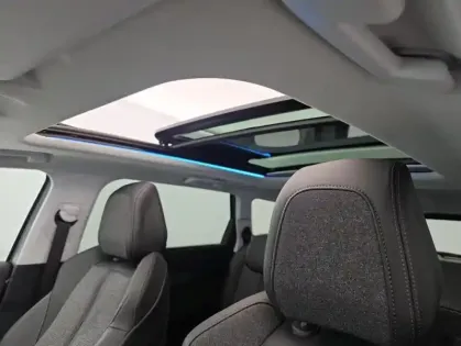 Photo 28 Peugeot 5008 2.0 BlueHDi 180ch Allure Business EAT8 Suréquipé + Toit Ouvrant + Attelage