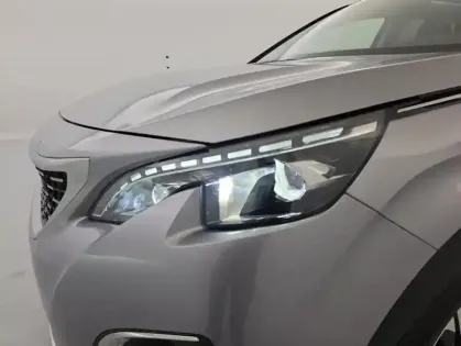 Photo 9 Peugeot 5008 2.0 BlueHDi 180ch Allure Business EAT8 Suréquipé + Toit Ouvrant + Attelage