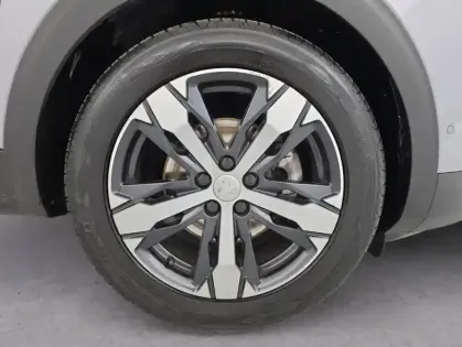 Photo 14 Peugeot 5008 2.0 BlueHDi 180ch Allure Business EAT8 Suréquipé + Toit Ouvrant + Attelage