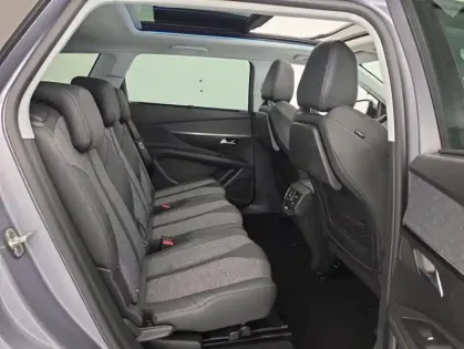 Photo 31 Peugeot 5008 2.0 BlueHDi 180ch Allure Business EAT8 Suréquipé + Toit Ouvrant + Attelage