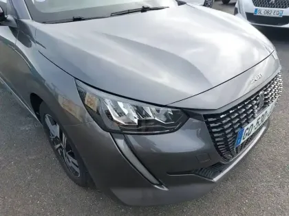 Photo 15 Peugeot 208  PureTech 100 S&S EAT8