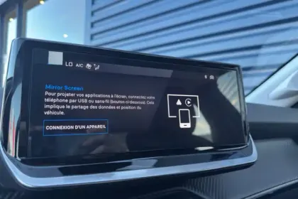 Photo 21 Peugeot 208  Electrique 156 ch 54 kWh