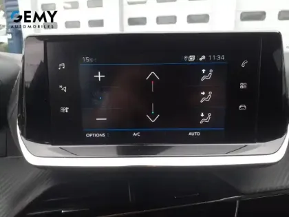 Photo 15 Peugeot 2008  PureTech 130 S&S BVM6