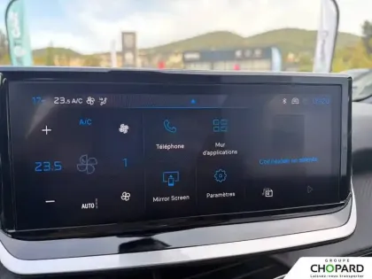 Photo 12 Peugeot 2008  Hybrid 145 e-DCS6