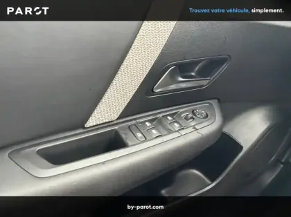 Photo 15 Citroën C4 1.2 PURETECH 130 CH YOU Plus
