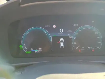 Photo 11 Toyota C-HR Hybride Rechargeable 225 Dynamic 5p