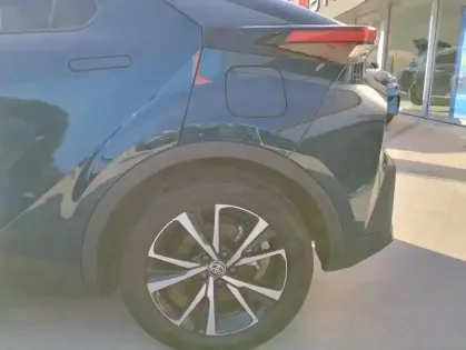 Photo 17 Toyota C-HR Hybride Rechargeable 225 Dynamic 5p