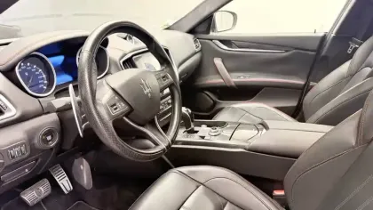 Photo 10 Maserati Ghibli  3.0 V6 275 D