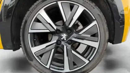 Photo 10 Peugeot 208  PureTech 100 S&S EAT8