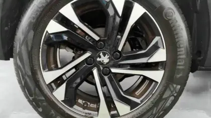 Photo 38 Peugeot 2008  PureTech 130 S&S EAT8