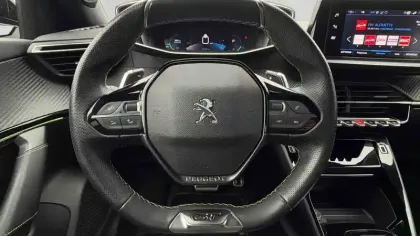 Photo 40 Peugeot 2008  PureTech 130 S&S EAT8