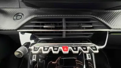 Photo 13 Peugeot 2008  PureTech 130 S&S EAT8